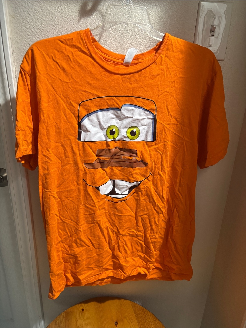 Circle Clothing Orange Tow Mater Graphic T-Shirt L